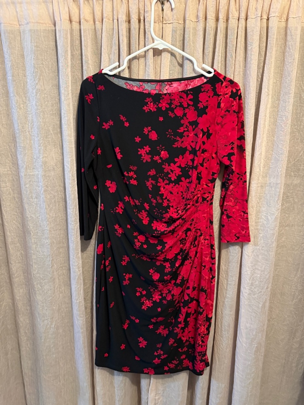 Black & Red Floral Side-Ruched Long Sleeve Dress